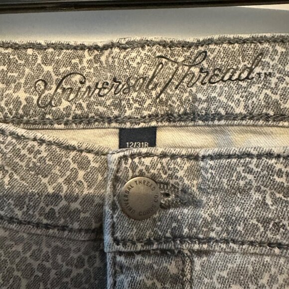 Universal Thread Womens High-Rise Skinny Jeans Light Gray Size 12 Slim Leg 31" W - Picture 8 of 10